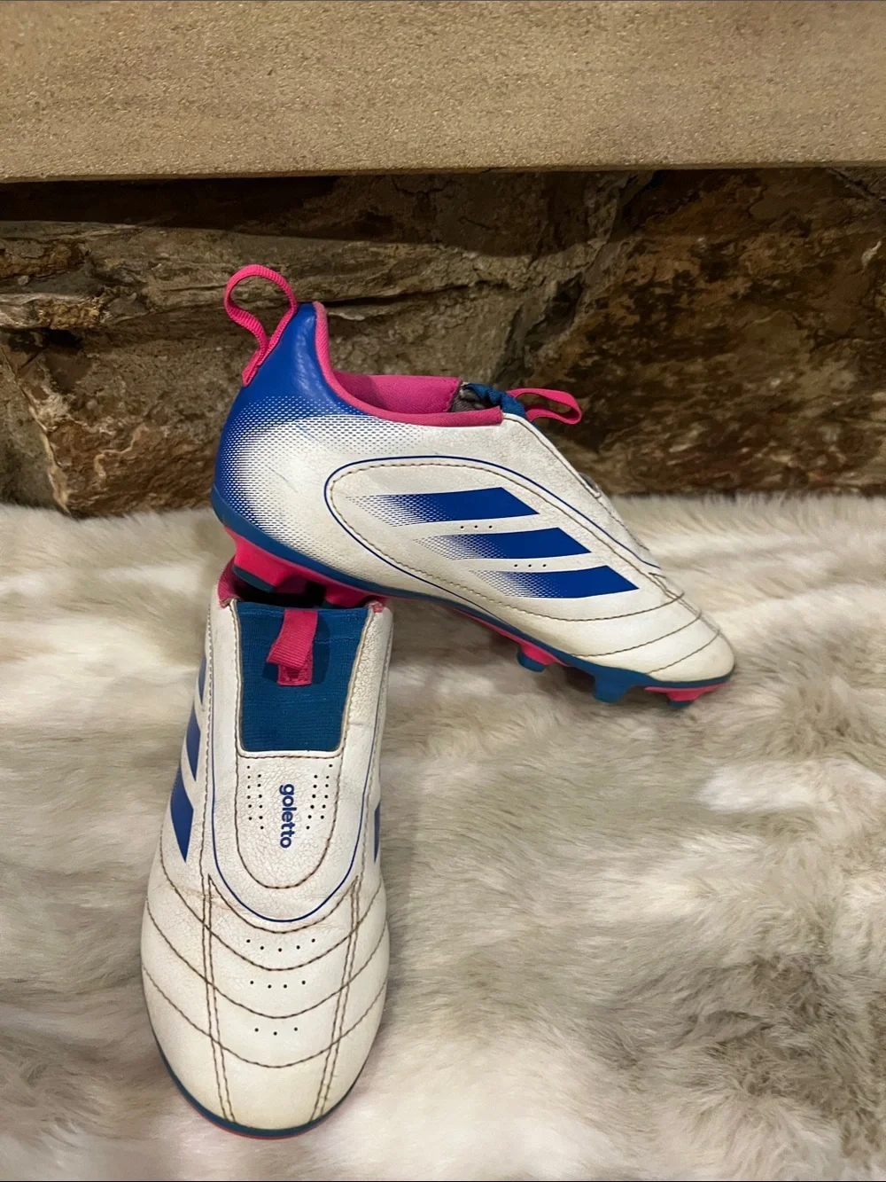 adidas kids White Slip-On goletto soccer cleats with Blue Stripes & Pink Lining
